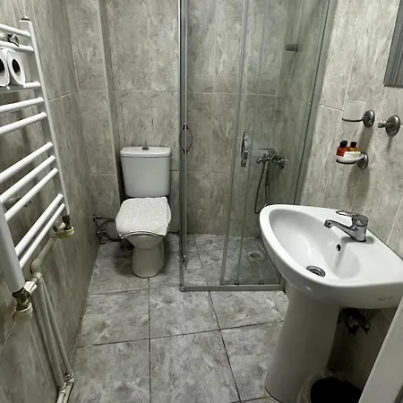 Sultana Premier Hotel *