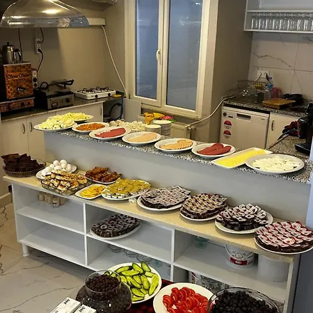 Sultana Premier Hotel *