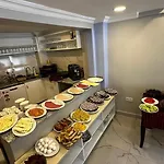 Sultana Premier Hotel *
